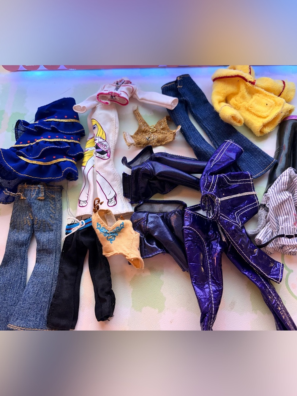 Bratz random clothing